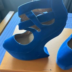 Platform inverted heels